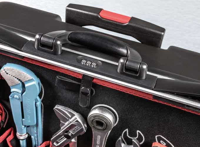 KOFFER, TASCHEN UND KÄSTEN